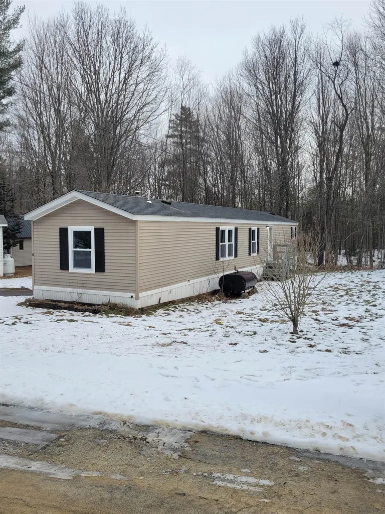 4 Dinan Drive Allenstown NH 03275