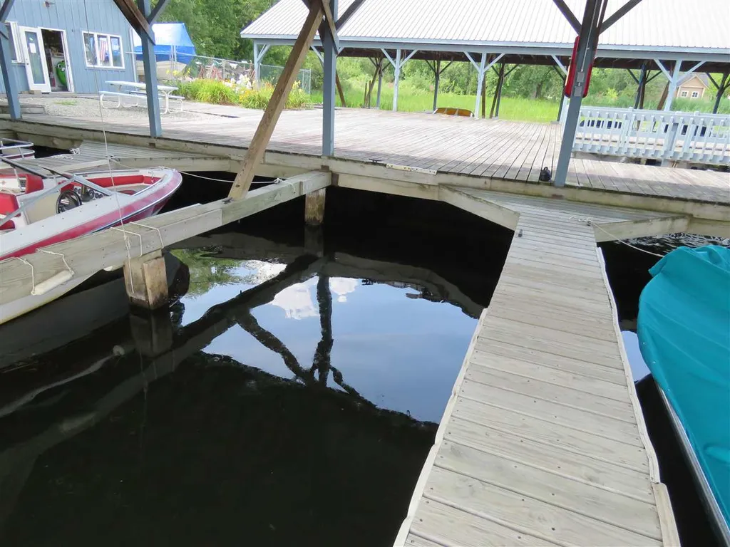 197 Farrants Point (Slip A-23) Newport City VT 05855