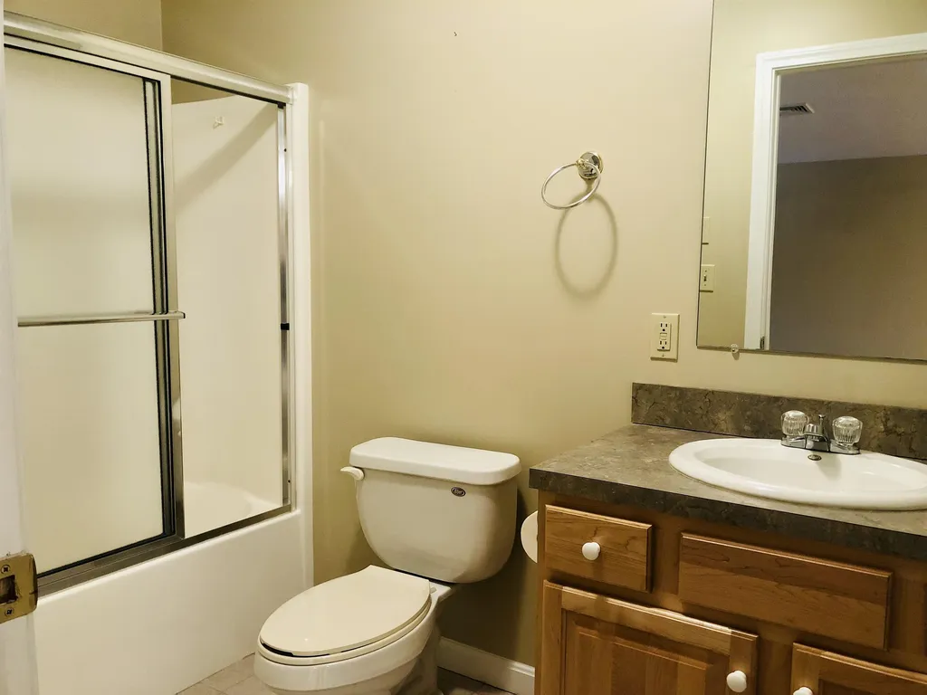 118 Secretariat Way Rochester NH 03867