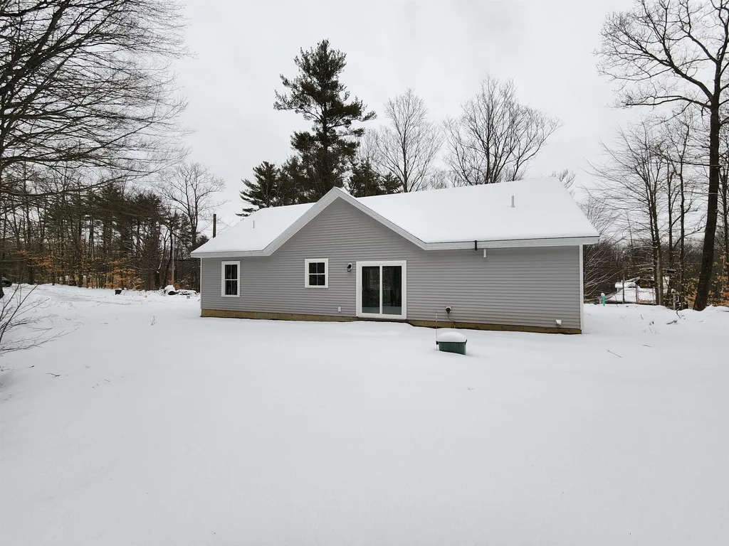 65 Corbett Road Barrington NH 03825