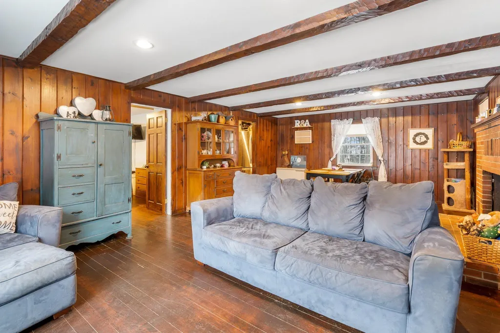 52 Cass Mill Road Hill NH 03243