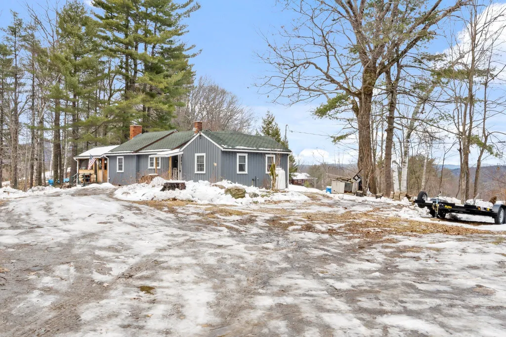 52 Cass Mill Road Hill NH 03243