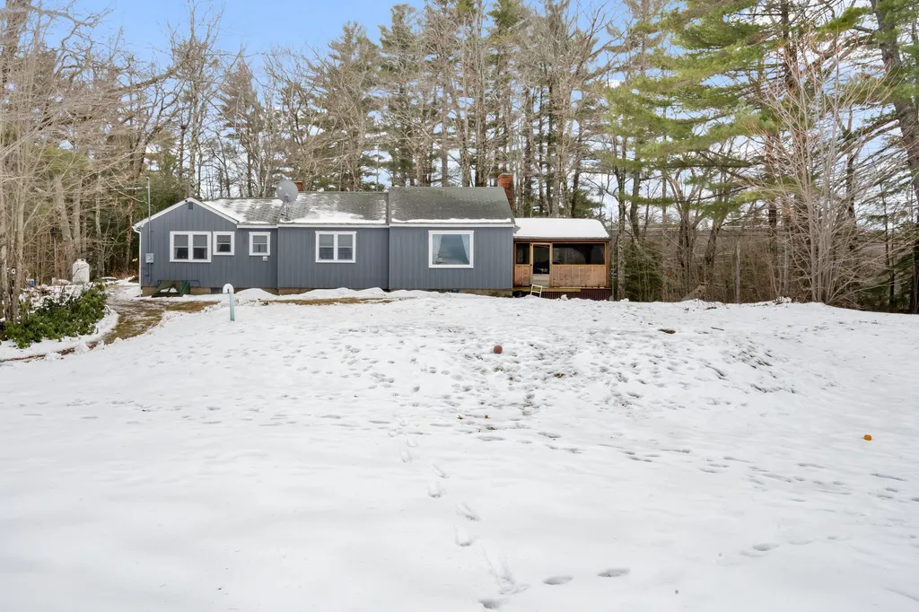 52 Cass Mill Road Hill NH 03243