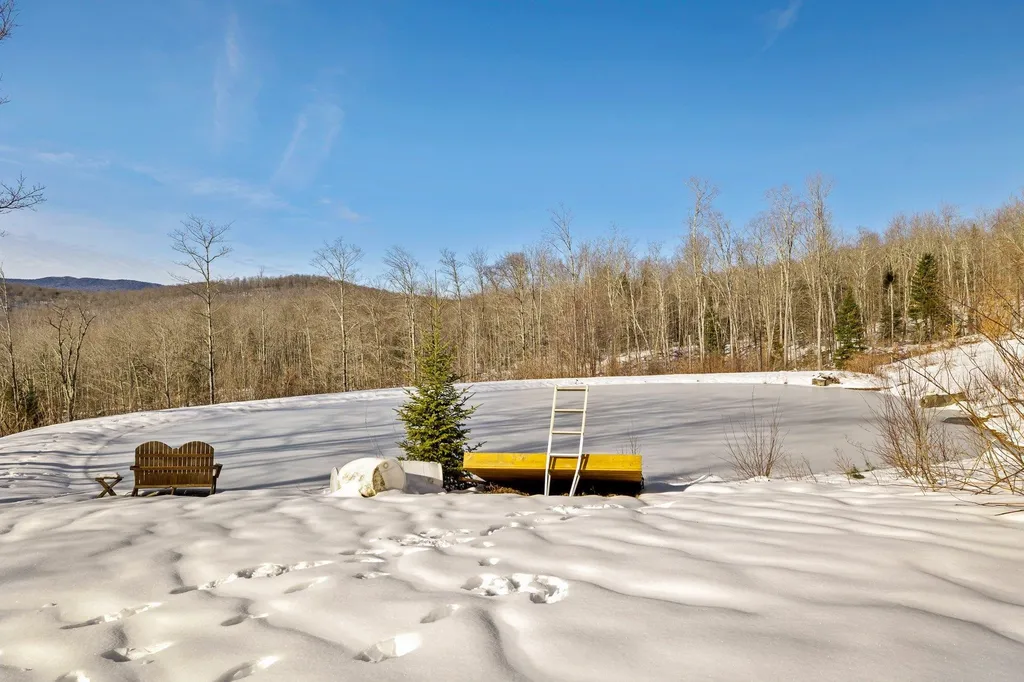 3132 North Hollow Road Granville VT 05747