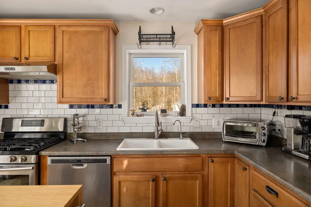 3132 North Hollow Road Granville VT 05747