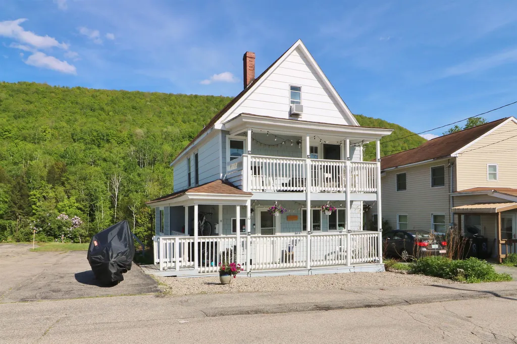 10 River Street Gorham NH 03581