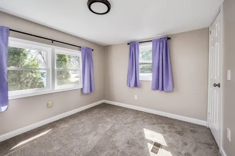 23 Hilton Avenue Exeter NH 03833