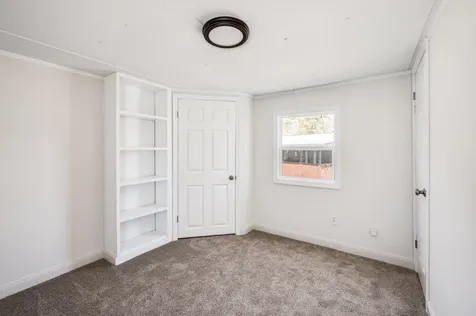 23 Hilton Avenue Exeter NH 03833