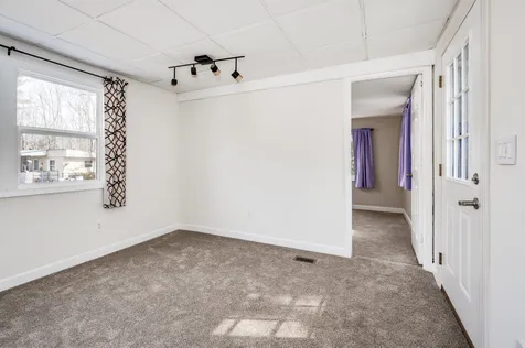 23 Hilton Avenue Exeter NH 03833