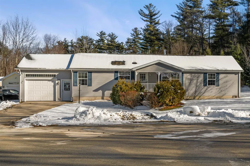 23 Mill Pine Road Sandown NH 03873