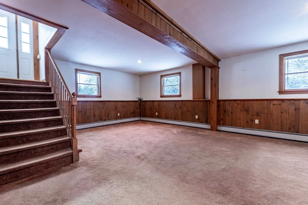 8 Hollenbeck Lane Hanover NH 03755