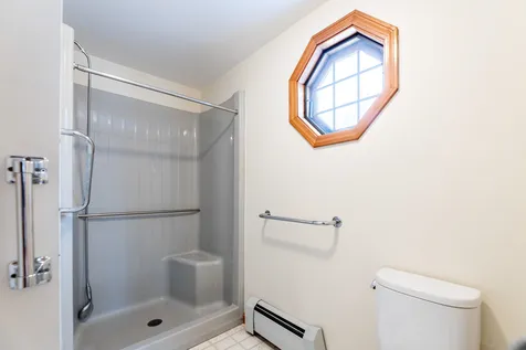 8 Hollenbeck Lane Hanover NH 03755