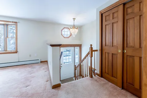 8 Hollenbeck Lane Hanover NH 03755