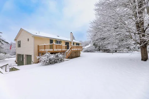 8 Hollenbeck Lane Hanover NH 03755
