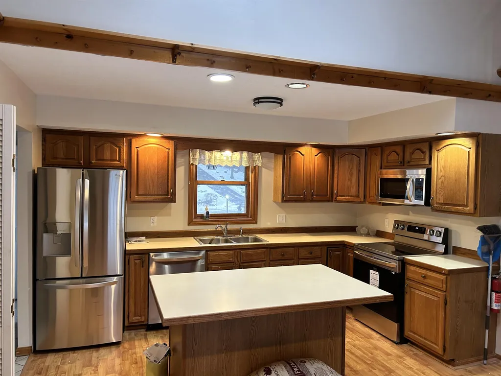 58 Penny Lane Laconia NH 03246