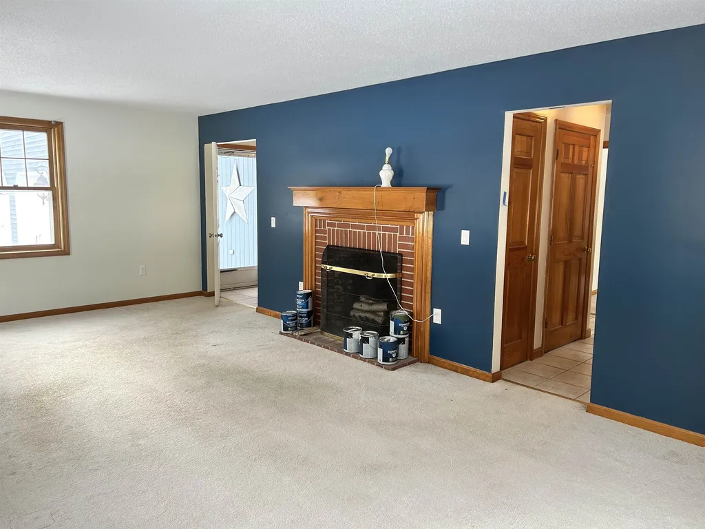 58 Penny Lane Laconia NH 03246