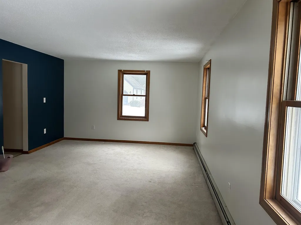 58 Penny Lane Laconia NH 03246