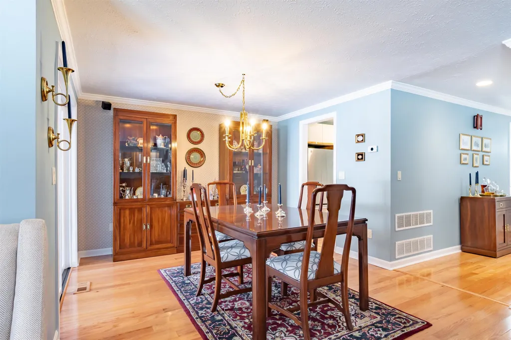 359 Winding Pond Road Londonderry NH 03053