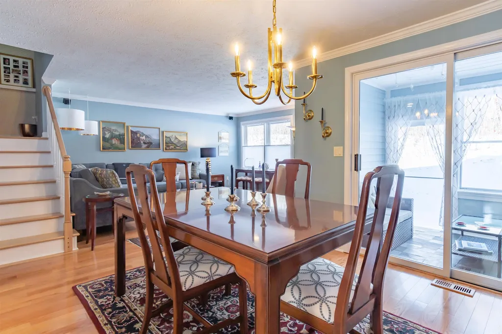 359 Winding Pond Road Londonderry NH 03053