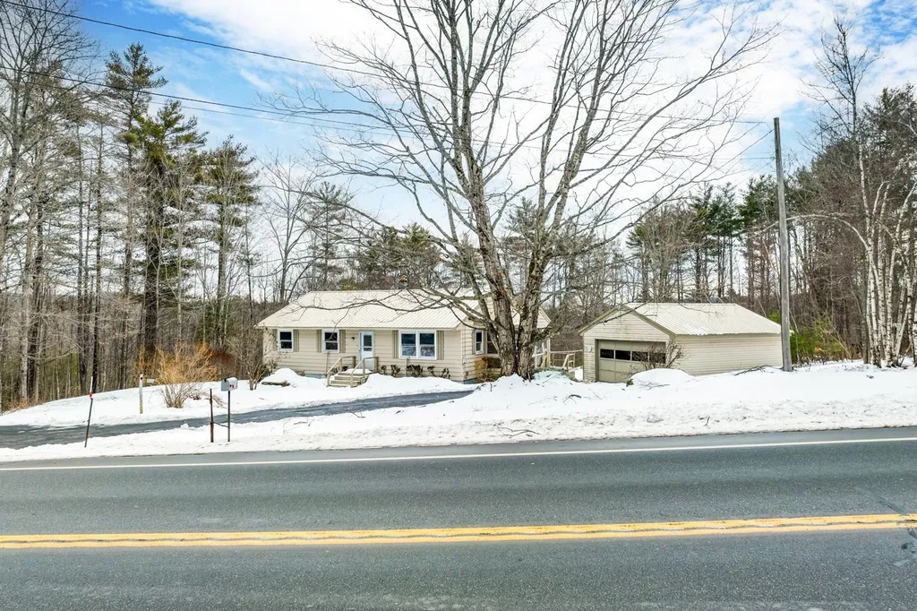 781 Center Street Wolfeboro NH 03894