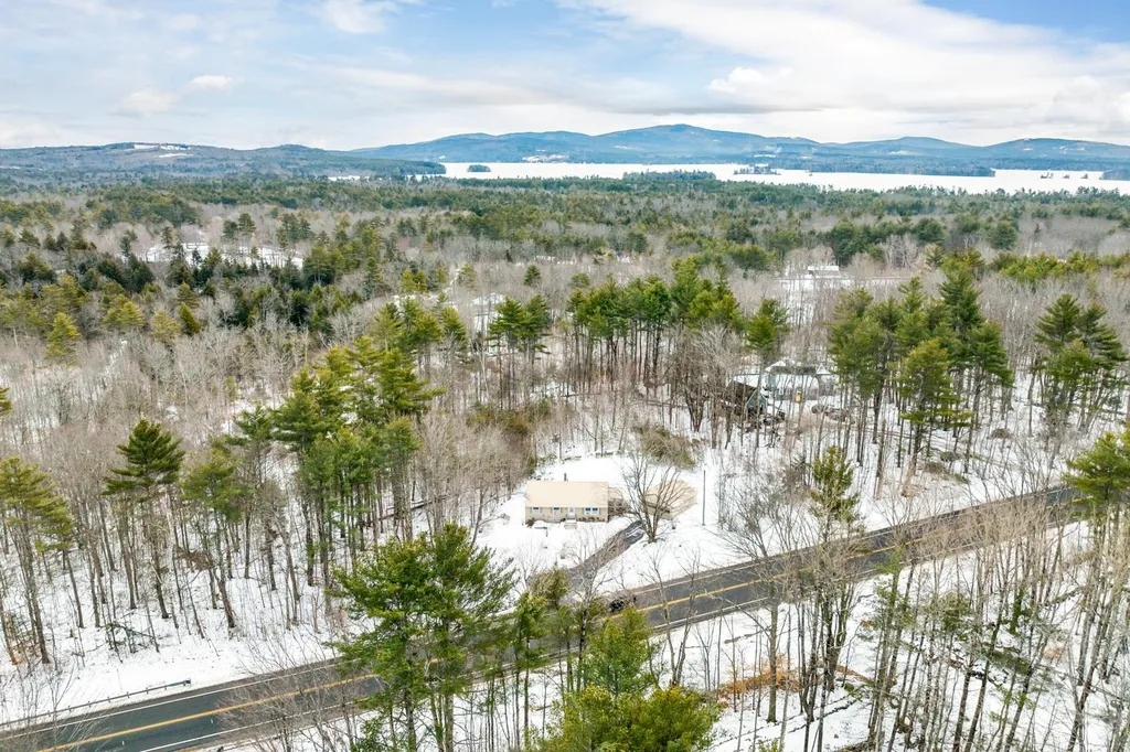 781 Center Street Wolfeboro NH 03894