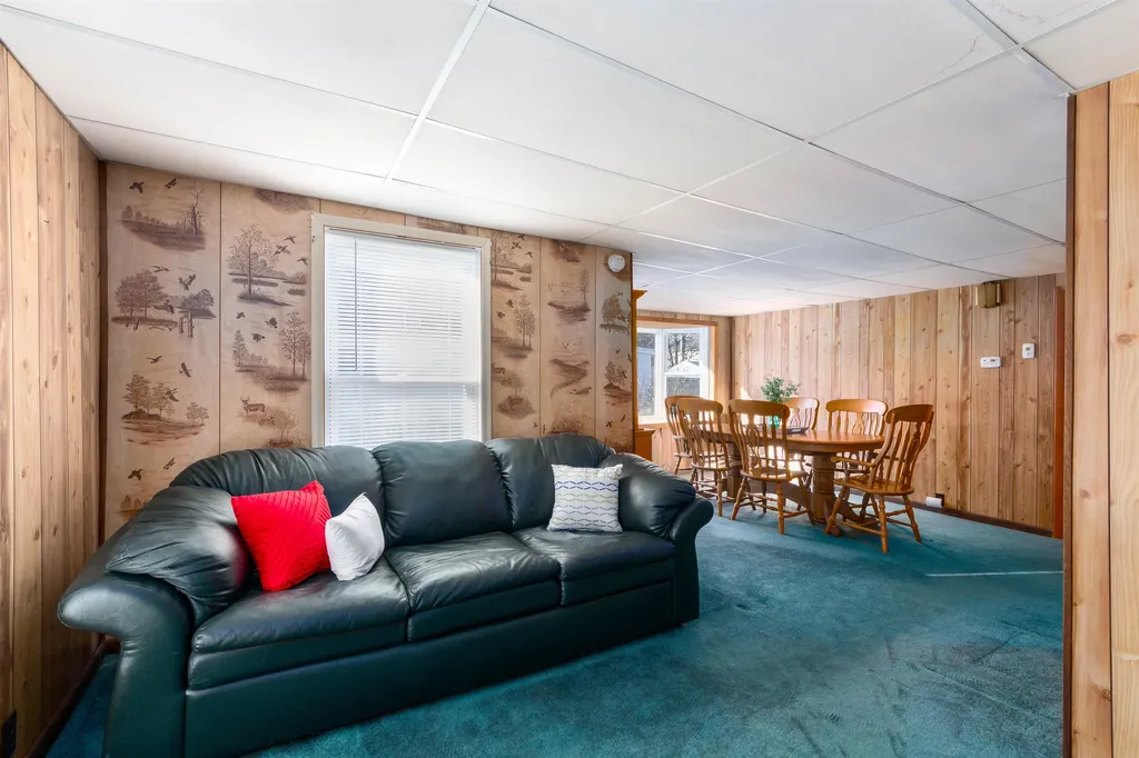 110 Cayuga Court Burlington VT 05408