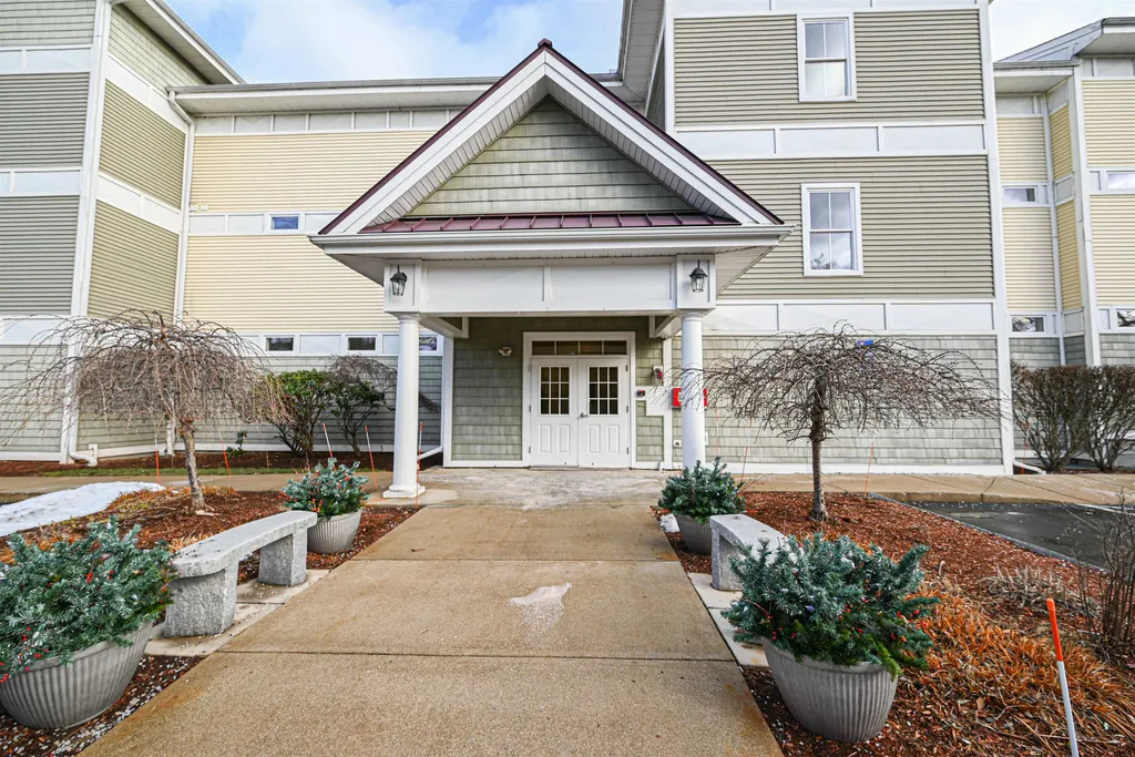 55 River Front Drive Manchester NH 03102