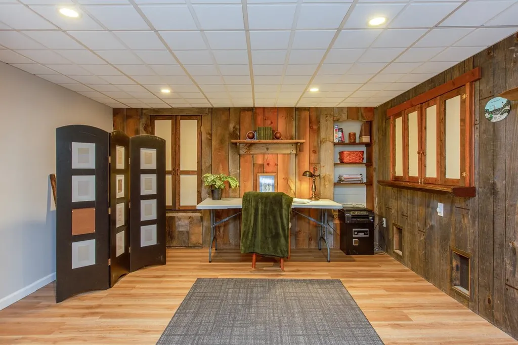 8 Wedgewood Drive Londonderry NH 03053