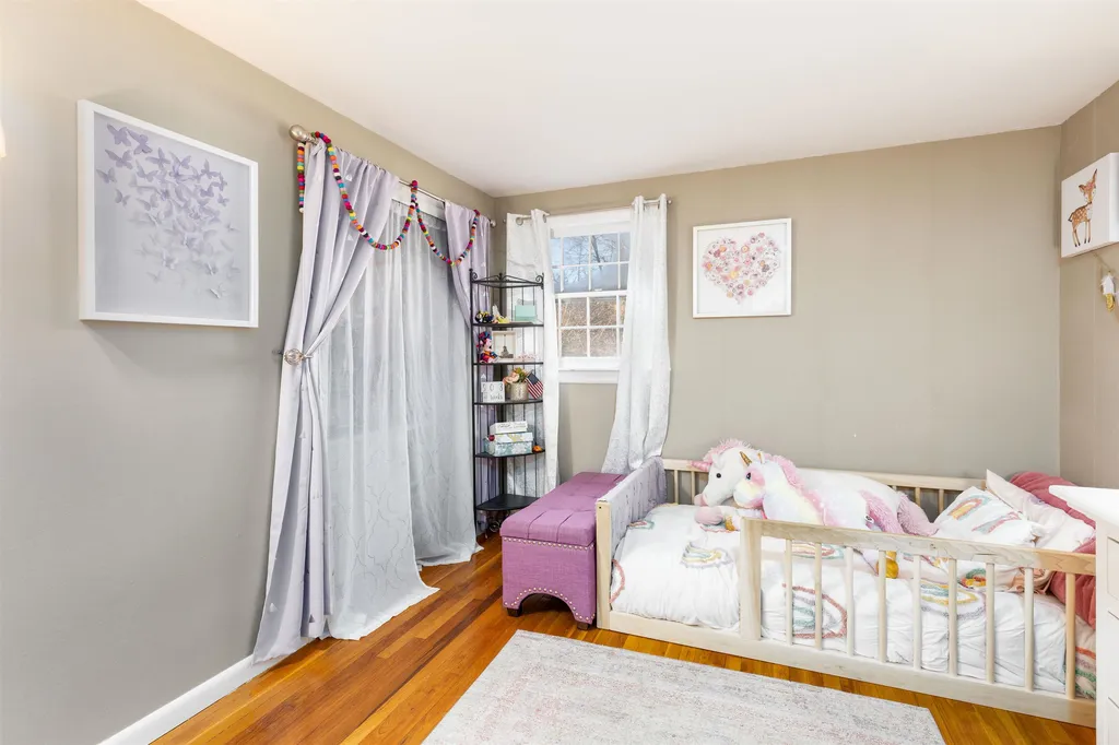 21 Walnut Avenue North Hampton NH 03862