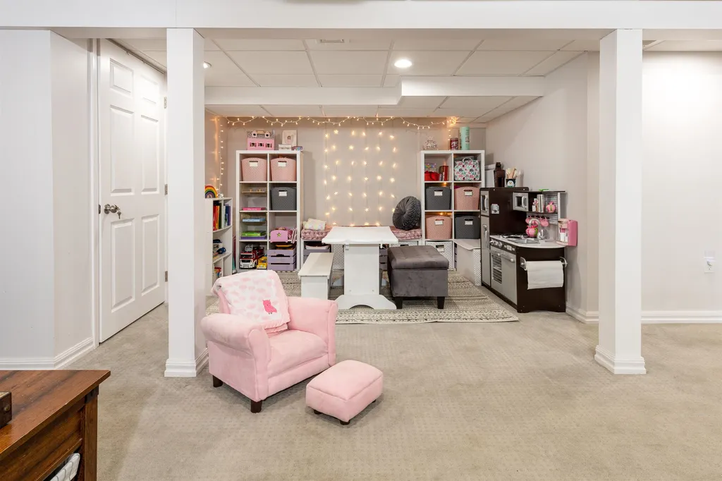 21 Walnut Avenue North Hampton NH 03862