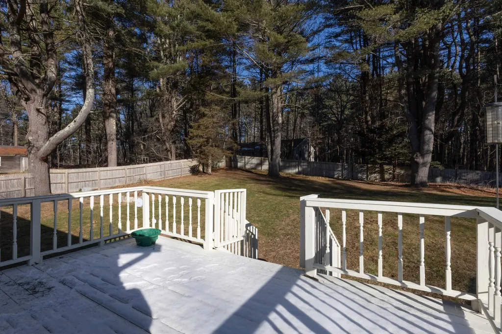 21 Walnut Avenue North Hampton NH 03862