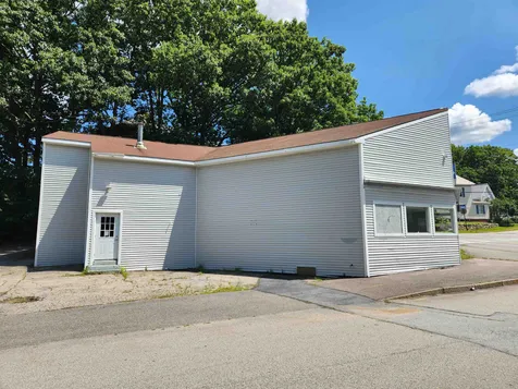 92 Pine Street Laconia NH 03246