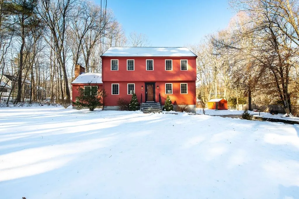 54 Pine Street Rollinsford NH 03869