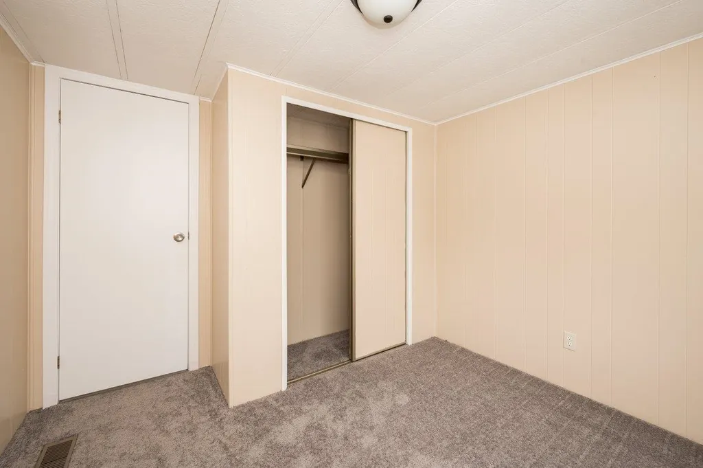 20 South Fuchsia Drive Rochester NH 03867