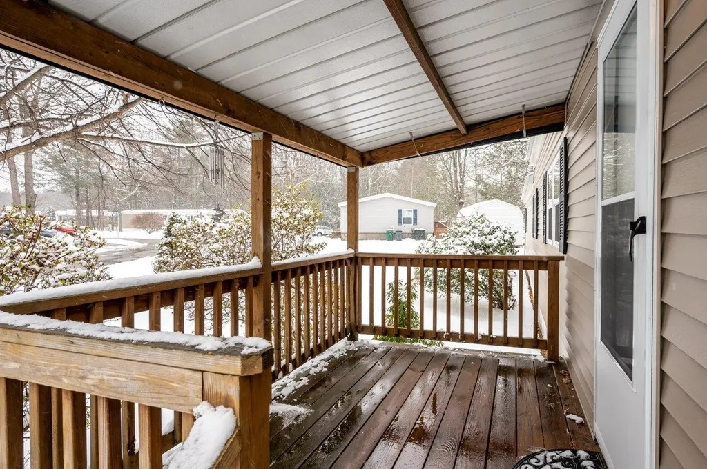 20 South Fuchsia Drive Rochester NH 03867