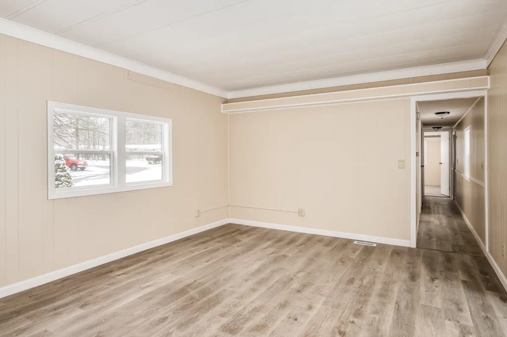 20 South Fuchsia Drive Rochester NH 03867