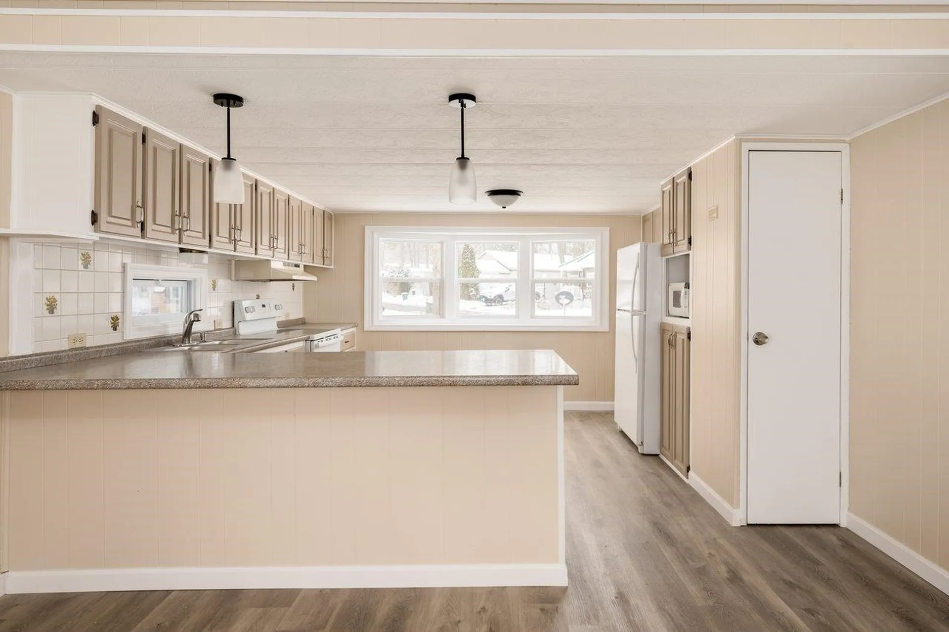 20 South Fuchsia Drive Rochester NH 03867