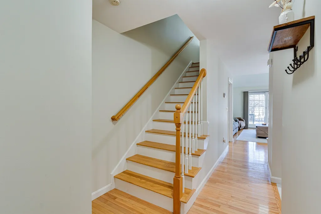 11 Montrose Drive Stratham NH 03885