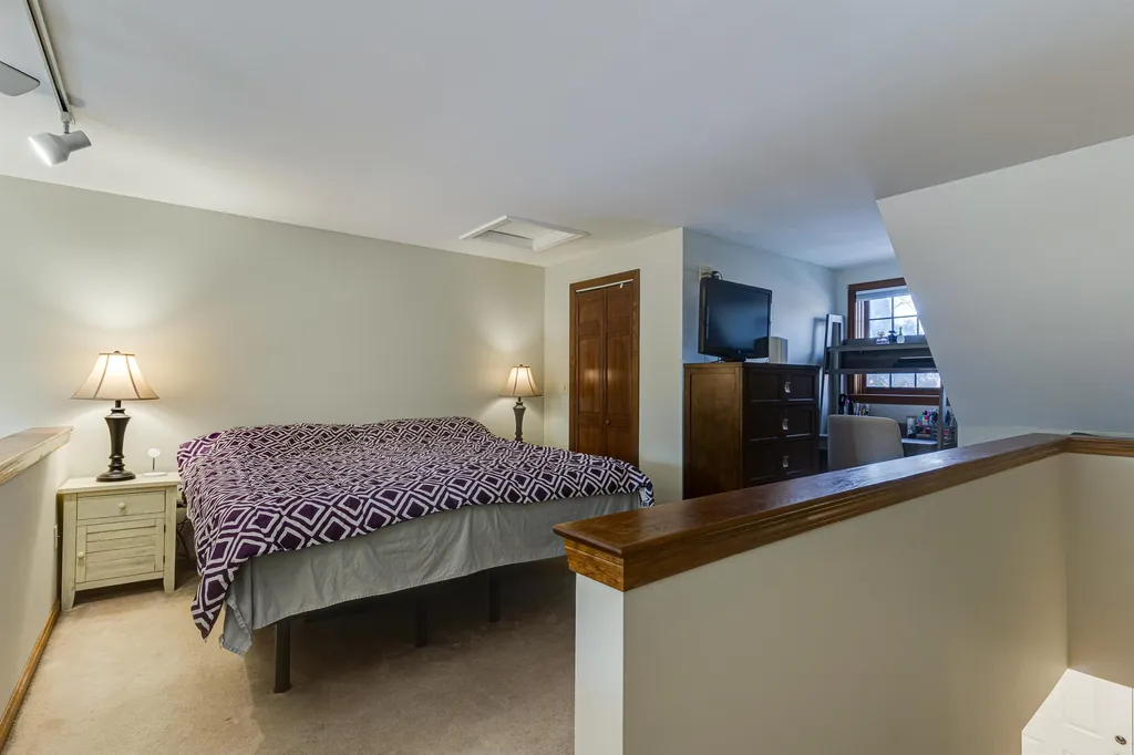 11 Montrose Drive Stratham NH 03885
