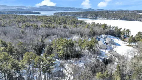 35 Harbor Way Wolfeboro NH 03894