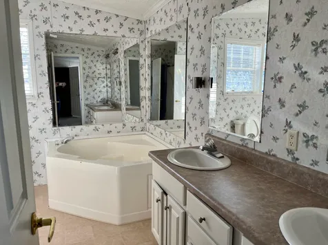 7 Welch Lane Raymond NH 03077