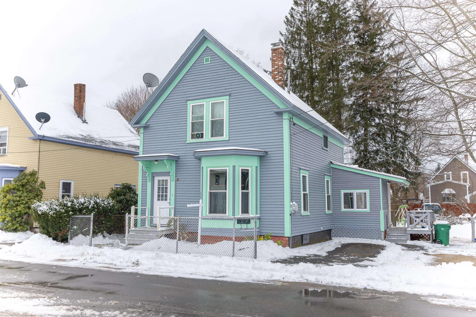5 Logan Street Rochester NH 03867