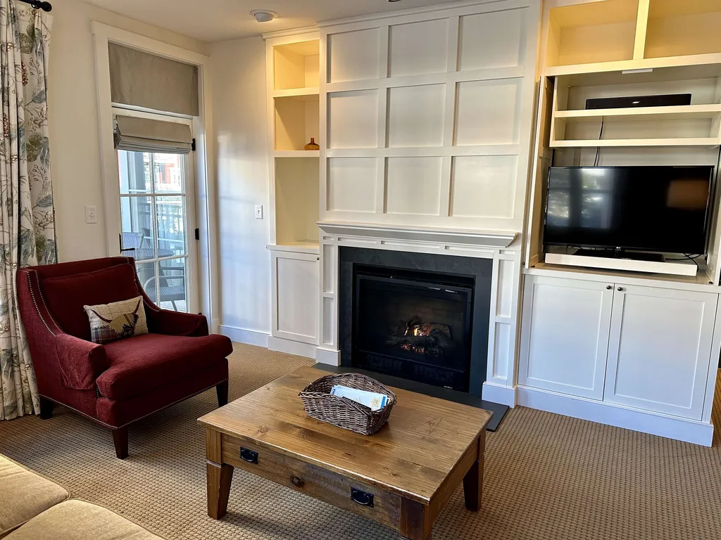 102 Forest 209 / Iii Drive Warren VT 05674
