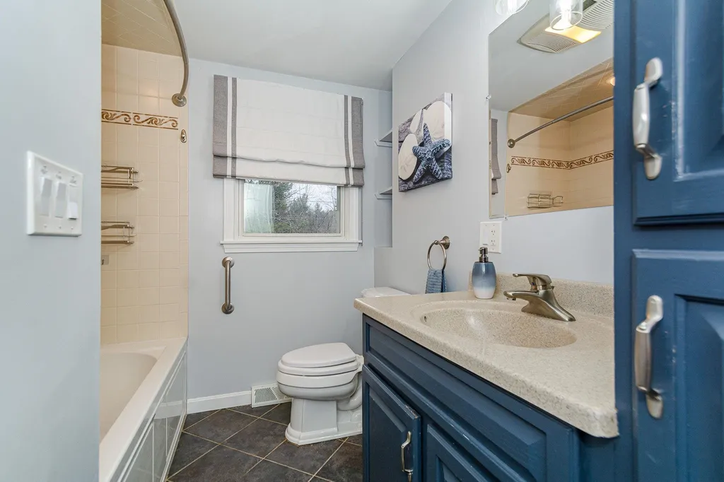 25 Monticello Drive Pelham NH 03076