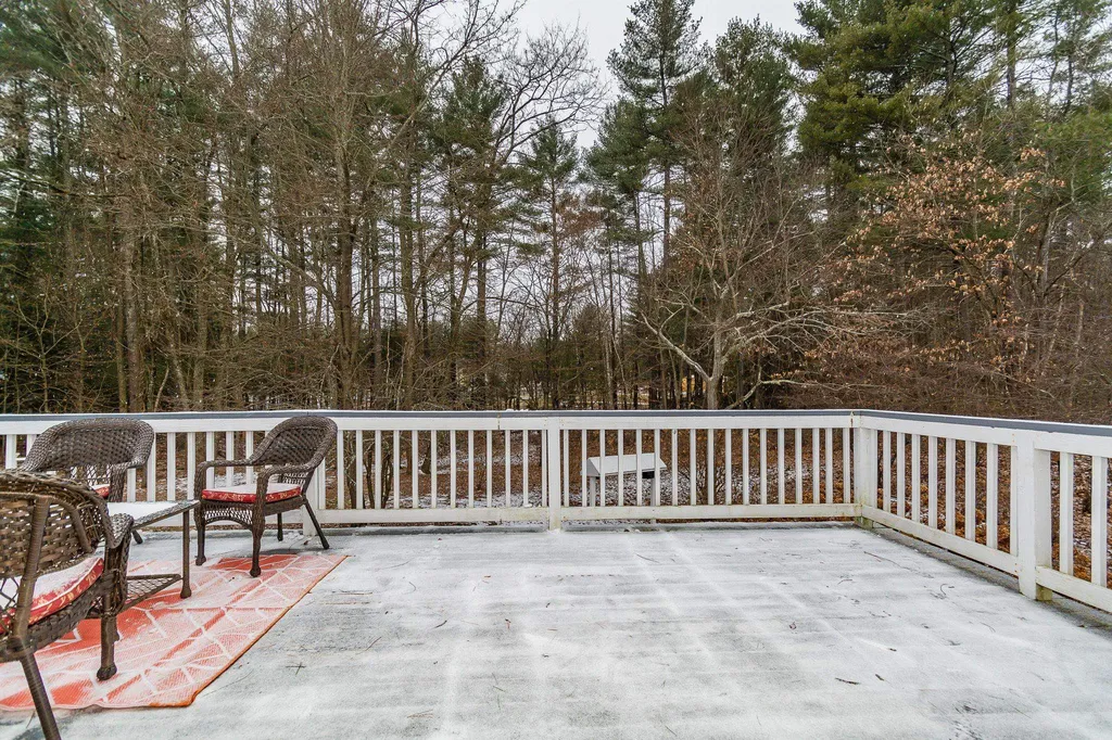 25 Monticello Drive Pelham NH 03076