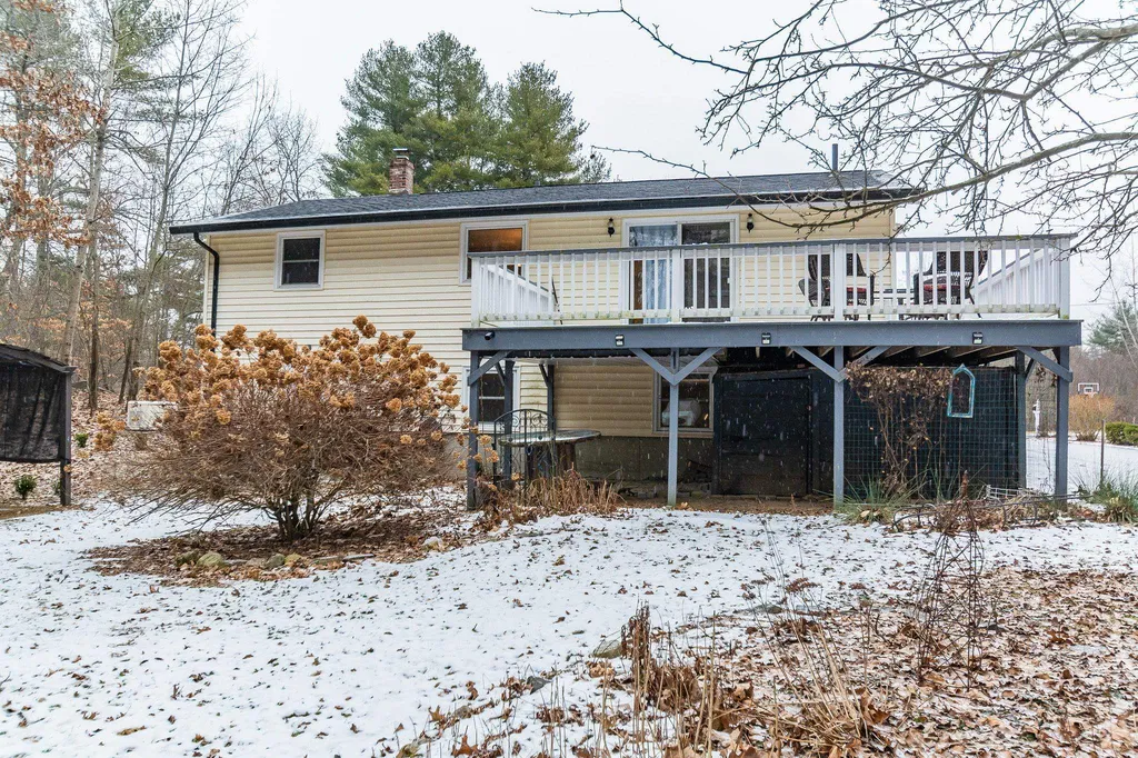 25 Monticello Drive Pelham NH 03076