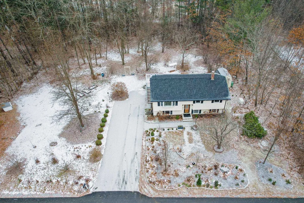 25 Monticello Drive Pelham NH 03076