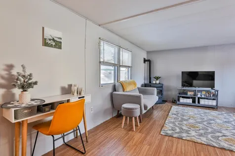 22 Mark Street Nashua NH 03062
