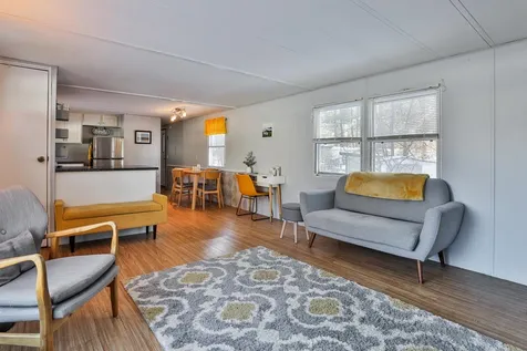 22 Mark Street Nashua NH 03062