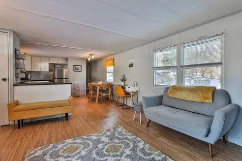 22 Mark Street Nashua NH 03062
